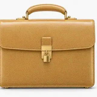 Locked leather briefcase — Neosurf